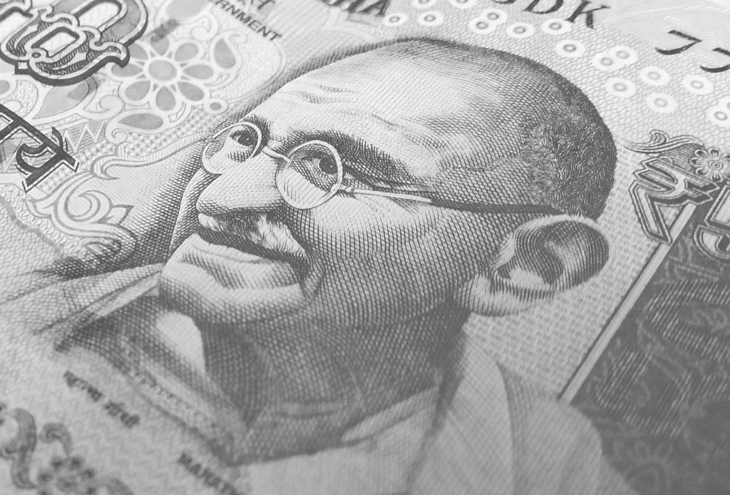 rbi-halts-printing-of-2000-rupee-notes-200-rupees-notes-to-follow